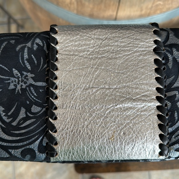 Leather clutch/wristlet - Picture 9 of 9